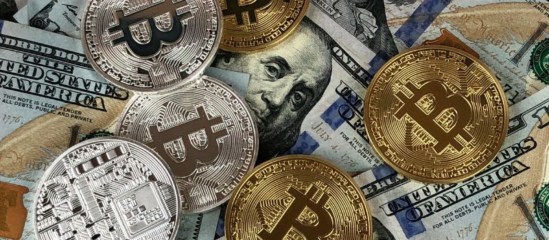 a photo of a dollar